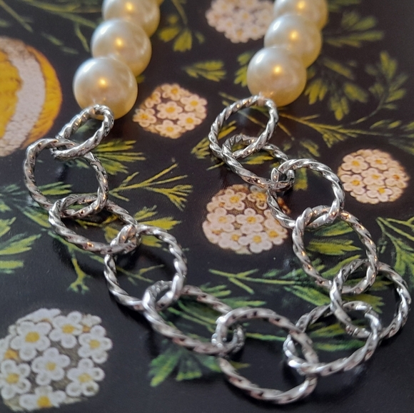 Swarovsky Silver And Pearl Bracelet - Picture 6 of 9